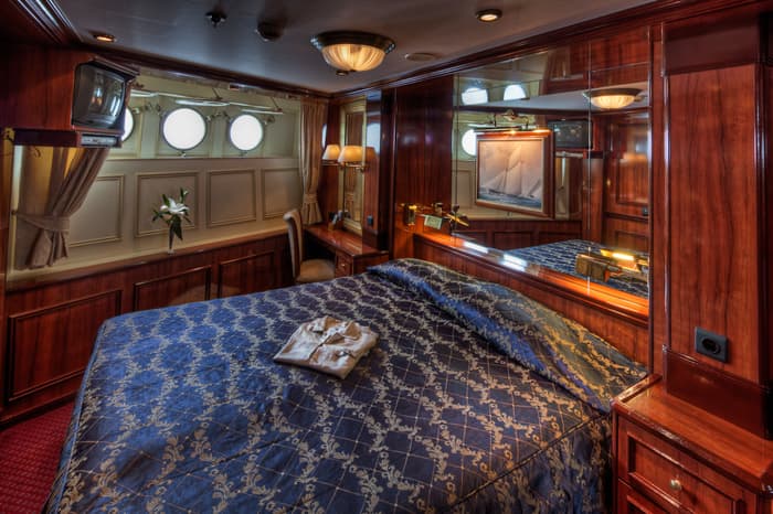 Star Clippers Royal Clipper Accommodation Cat 2-5 3.jpg